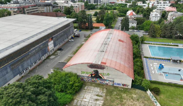 Olomouc zadala studii na malou hokejovou halu. Chceme minimalistické řešení, uvedli radní