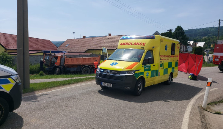Na Českokrumlovsku zemřel řidič po nehodě nákladního vozidla