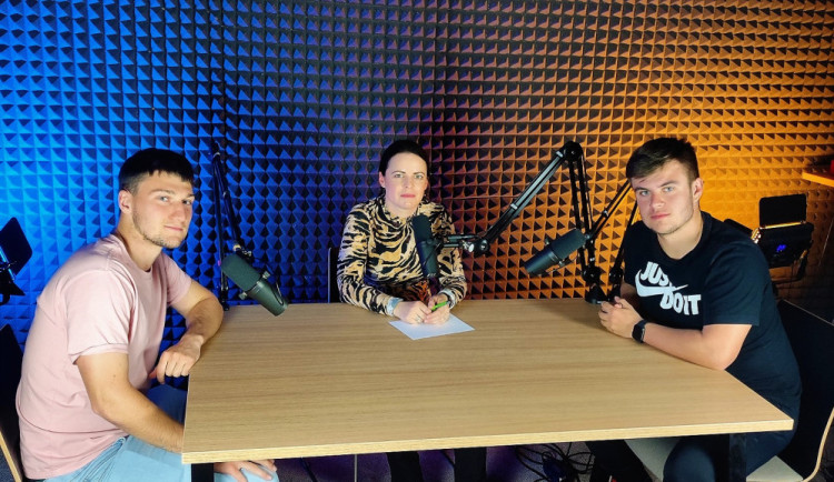 Proč podcast? Protože na VŠTE je pořád o čem mluvit
