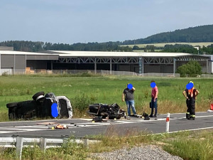 Tragická nehoda na jihu Čech. Auto se srazilo s motorkou