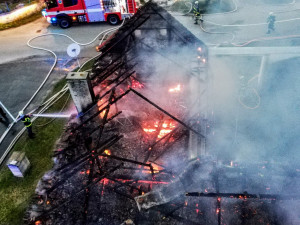 Požár stavení v obci Plavsko na Jindřichohradecku.