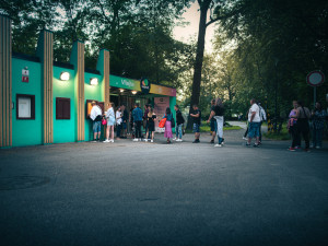 Filmy i divadlem nabitý červenec v letňáku