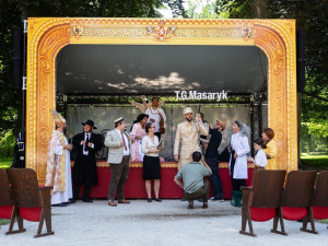 Jihočeské divadlo zve na svou 65. sezónu  před Otáčivým hledištěm v Českém Krumlově