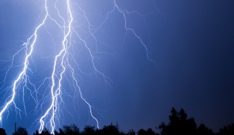 Meteorologové varují před silnými bouřkami a přívalovými dešti. Výstraha platí pro celý Olomoucký kraj
