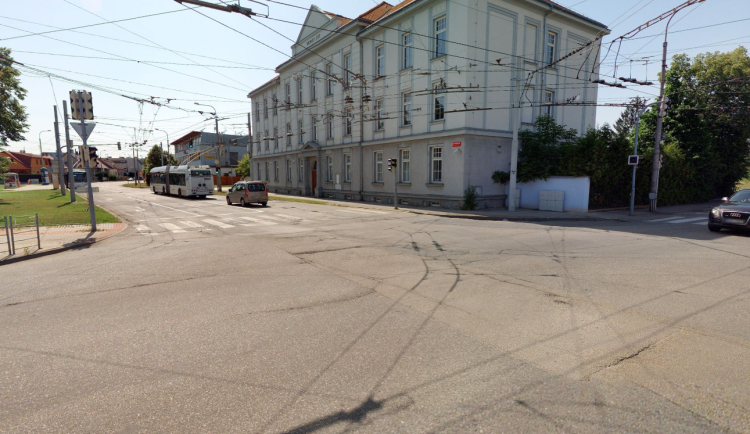 Oprava plynovodu uzavře na více než měsíc rušnou křižovatku v Českých Budějovicích