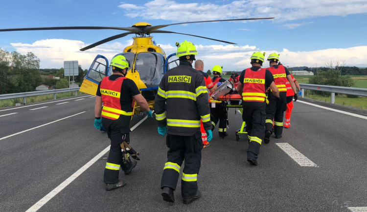 Nehodu na obchvatu Chýnova nejspíš zavinila řidička, která nedala přednost