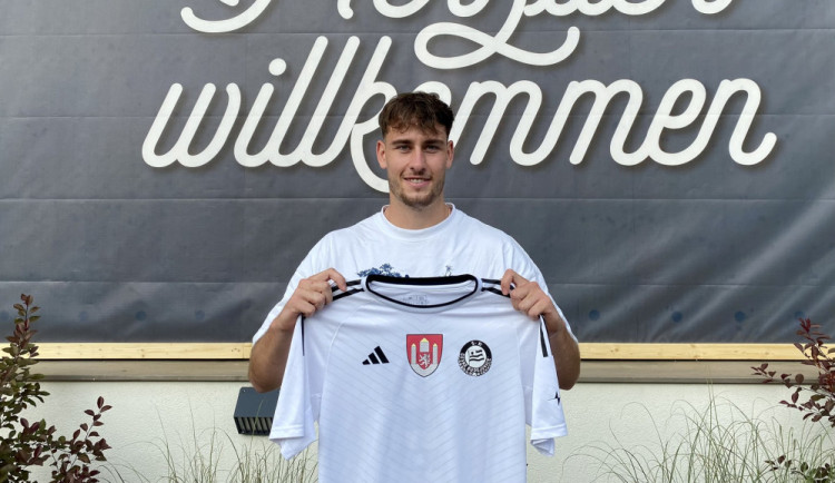 Dynamo získalo obránce Trummera, Sladký si na soustředění zlomil nohu