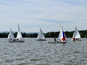 Mistrovství České republiky v lodní třídě Pirát ovládla českobudějovická posádka Sivých