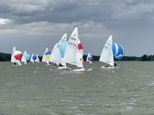 Mistrovství České republiky v lodní třídě Pirát ovládla českobudějovická posádka Sivých