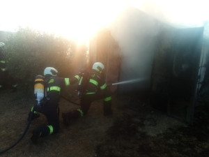 Na Písecku hoří třicet hektarů lesa. Požár stále není pod kontrolou hasičů