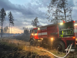 Přetrvávající sucho zvýšilo v dalších oblastech Česka nebezpečí požárů
