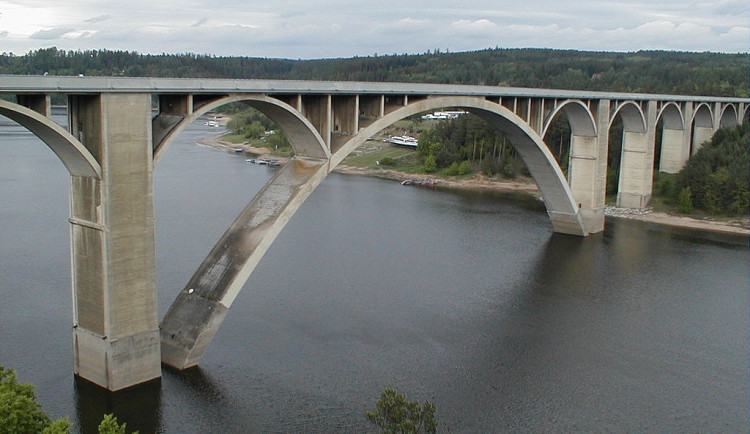 Podolský most na Písecku je opět kulturní památka, rozhodlo ministerstvo kultury
