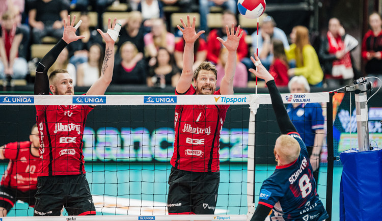 dan.kubat14@gmail.com +420774407608