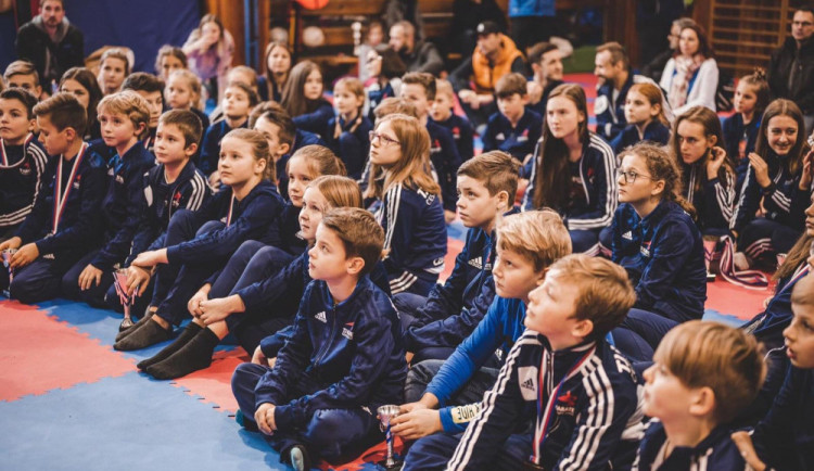 TJ Karate České Budějovice přivítá nové dětské sportovce. Na září chystá nábor
