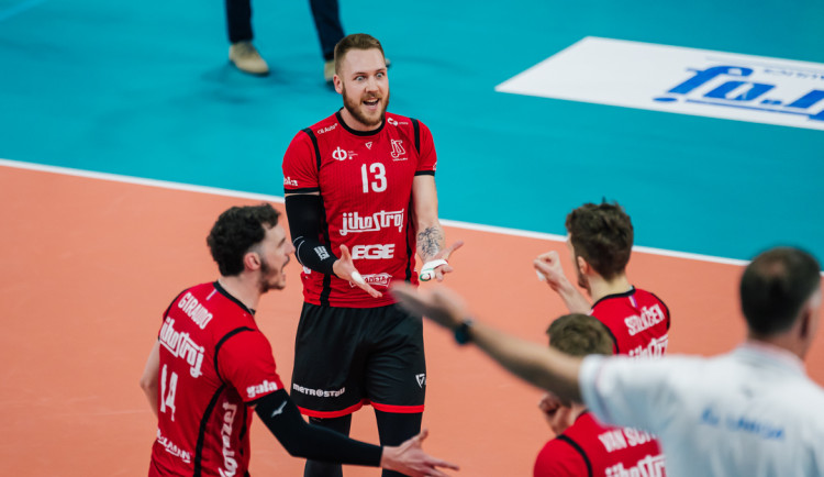 Jihostroj čeká v extralize nahuštěný program. Začne až v polovině října