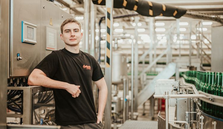 Práce v Budvaru je pestrá, baví mě se neustále zlepšovat, říká elektromechanik Jan Starý