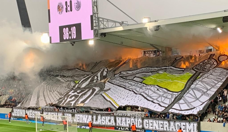 Dynamo prohrálo v Hradci Králové na novém stadionu.