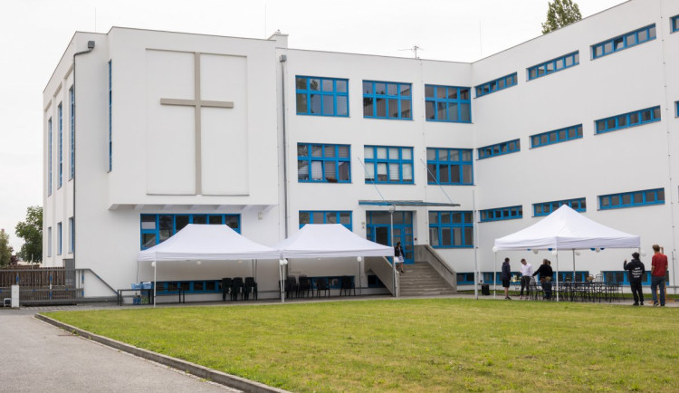 Funkcionalistický klenot architekta Žáčka žije. Z Domova sester v Prostějově bude dům pro seniory