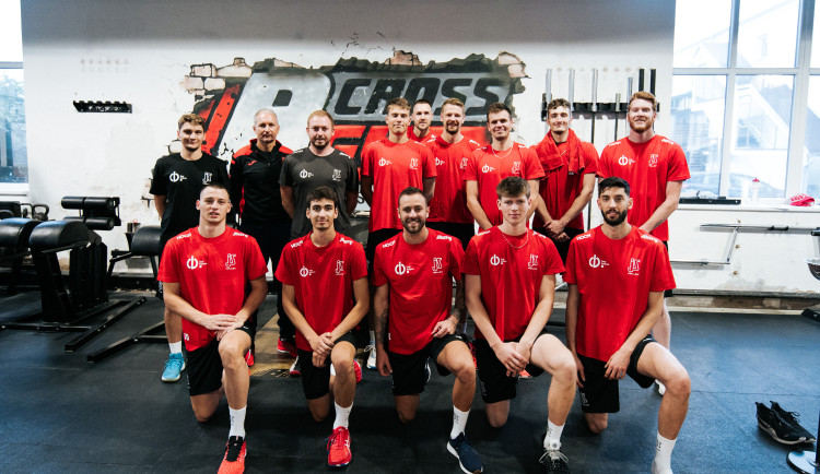 Jihostroj odstartoval přípravu v téměř kompletním složení