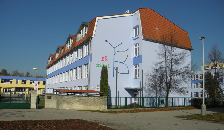 ZŠ Máj na stejnojmenném sídlišti v Českých Budějovicích.