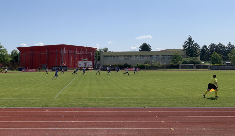 Odhlašujeme okresní přebor. V osmi se fotbal hrát nedá, vzkázal klub