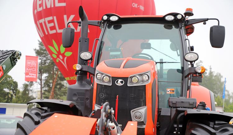 Země živitelka láká na nejsilnější traktor i největšího osla Vyhrajte vstupenky a užijte si živitelku zadarmo