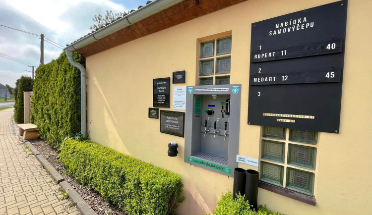 Oblíbený samovýčep v Rakové zavřela potravinářská inspekce. Nestačila jí čtečka občanských průkazů