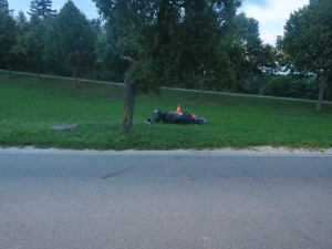 Ujížděl před policií a havaroval. Muž se vyhýbal nástupu do vězení