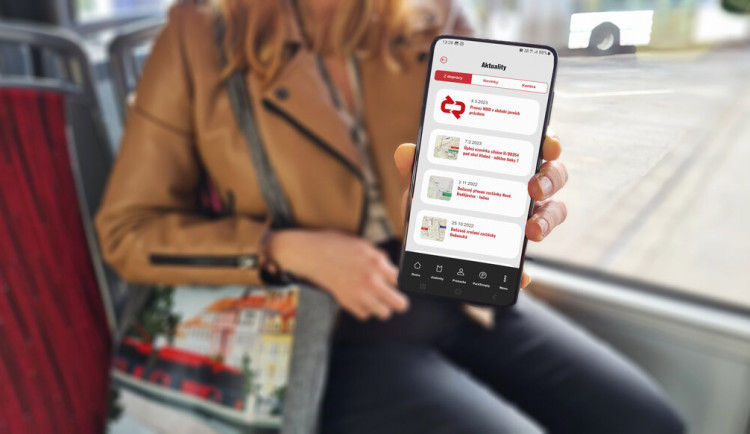 Aplikaci DPMCB využijete při cestě MHD i autem