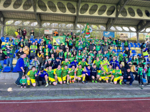 Hráči a fanoušci po utkání s Dačicemi.