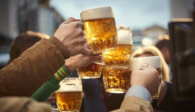 Přijďte do Smíchovského pivovaru na tradiční Výčep pod komínem