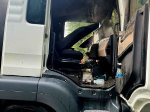 Hasiči zasahovali u hořící cisterny na mléko. Škoda je skoro za milion korun