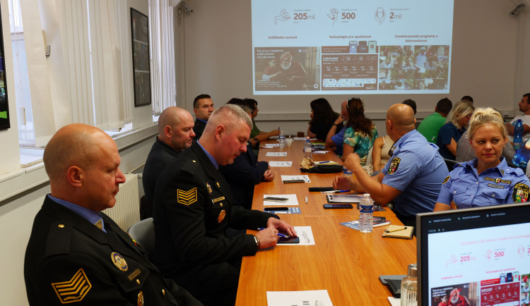 Plzeňští strážníci otestují jako první útvar v České republice aplikaci pro oběti domácího násilí