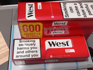 Karton cigaret z Turecka se může prodražit. Na dovážené zboží dohlíží na letišti celníci