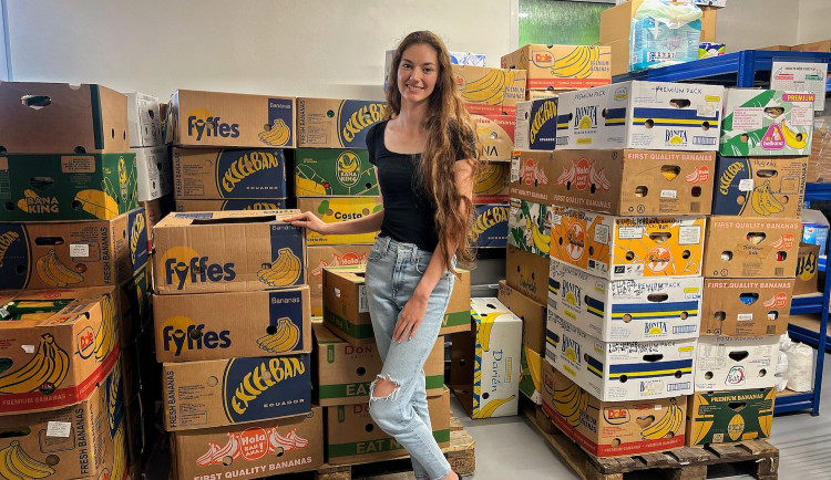 Stále jsme nenarazili na strop toho, co může potravinová banka dělat. Někdy mám pocit, že mě to přeroste, říká Kristýna Škabrdová