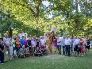 Dřevosochařské sympozium proběhlo před areálem Jihočeské zoologické zahrady