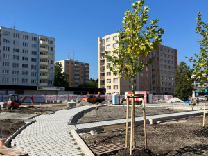 Revitalizace náměstí u KD Vltava pokračuje. Hotovo bude v prosinci