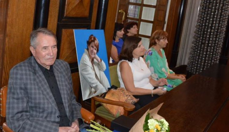 Ceny města Prostějova dostalo osm osobností. Mezi nimi i nedávno zesnulá politička Ivana Hemerková