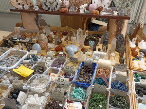 Výstava minerálů, šperků a esoteriky se koná na výstavišti v Českých Budějovicích