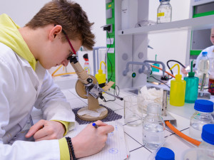 Stavba budovy Střední školy obchodní započala před 115 lety