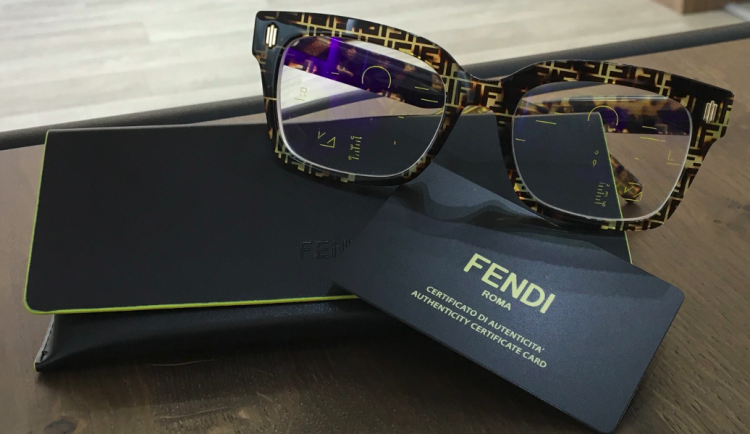 V designové oční optice na Poliklinice Sever na váš čeká špičková německá technologie ZEISS