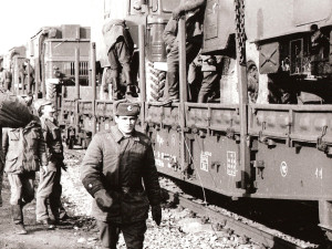 Vagonování sovětských vojáků v Polečnici dne 11. 3. 1990.