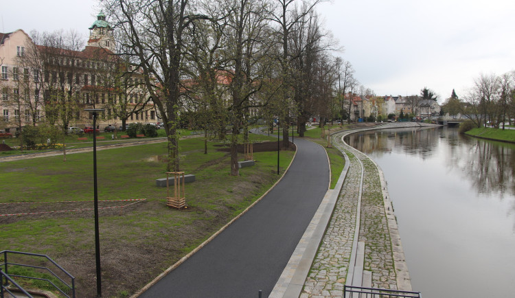 Město bude řešit nedostatky v Parku Dukelská.