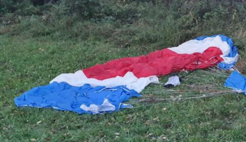 Na jihu Čech zemřel parašutista. Zraněním podlehl před příjezdem lékařů