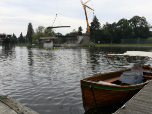 FOTO: Výstavba mostu v Týně nad Vltavou pokračuje