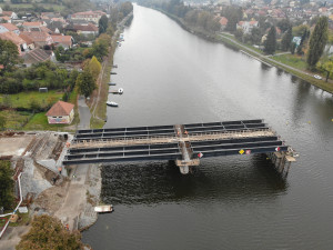 FOTO: Výstavba mostu v Týně nad Vltavou pokračuje