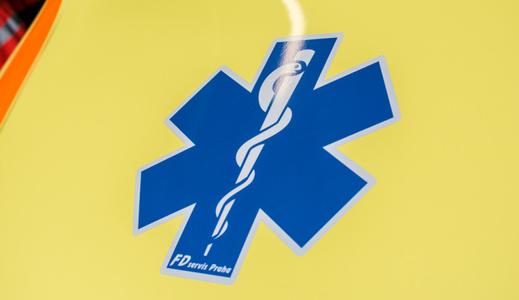 Další smrtelná nehoda na Žďársku. Řidič osobáku nepřežil střet s protijedoucí dodávkou