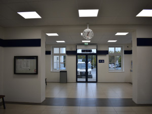 Opravená nádražní budova v Písku.