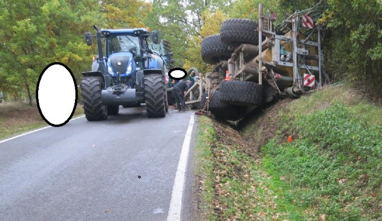 Na Písecku havarovaly dva traktory. Škoda je několik set tisíc