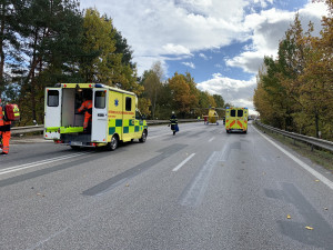 Hromadná nehoda u Boršova nad Vltavou v sobotu odpoledne zcela uzavřela hlavní tah na Krumlov
